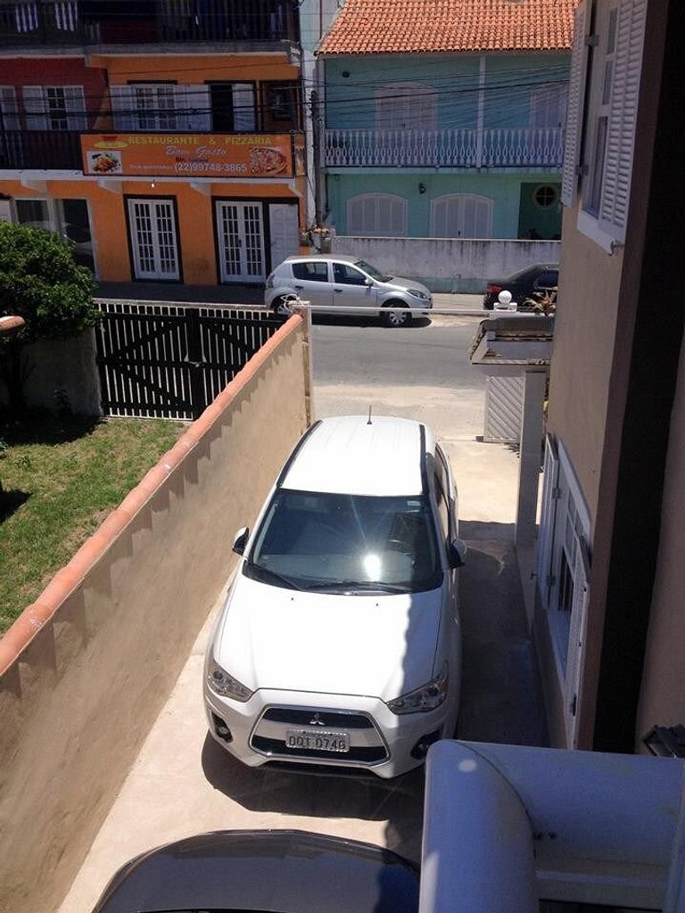 Maravillosa casa de 6 dormitorios en Praia Grande *** SIN CA