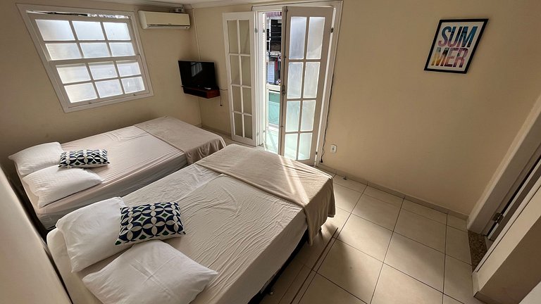 Wonderful 6 bedroom house in Praia Grande *** NO SERVICE CHA