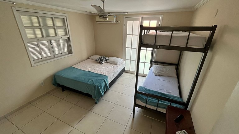 Wonderful 6 bedroom house in Praia Grande *** NO SERVICE CHA