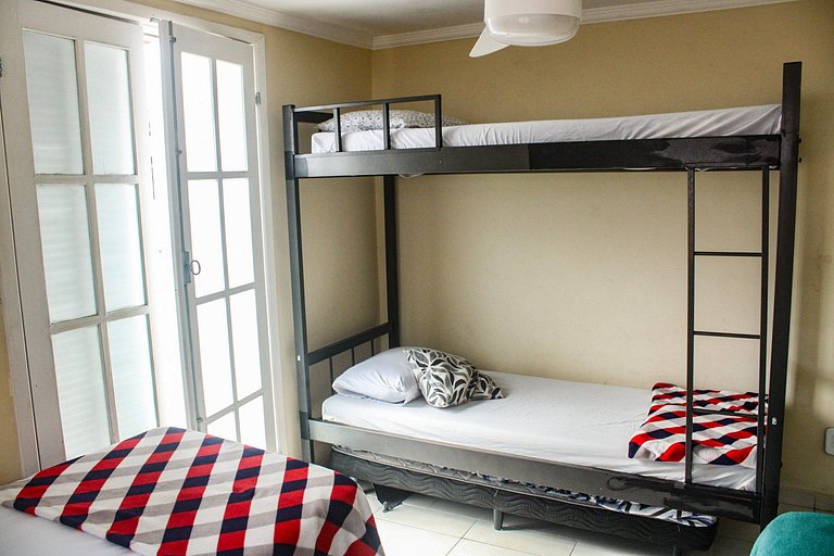 Wonderful 6 bedroom house in Praia Grande *** NO SERVICE CHA