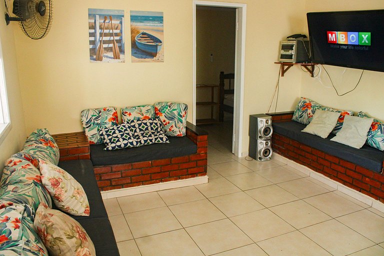 Maravillosa casa de 6 dormitorios en Praia Grande *** SIN CA