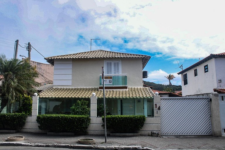 Wonderful 6 bedroom house in Praia Grande *** NO SERVICE CHA
