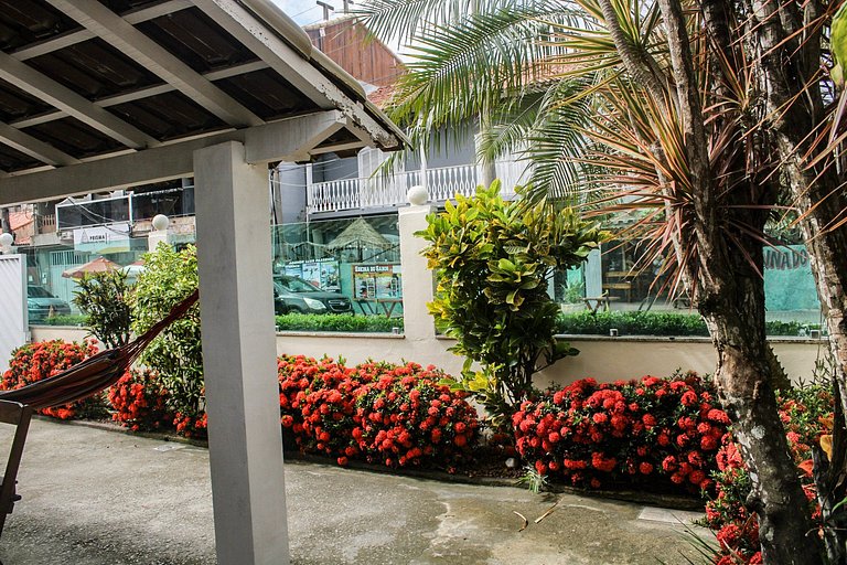 Wonderful 6 bedroom house in Praia Grande *** NO SERVICE CHA